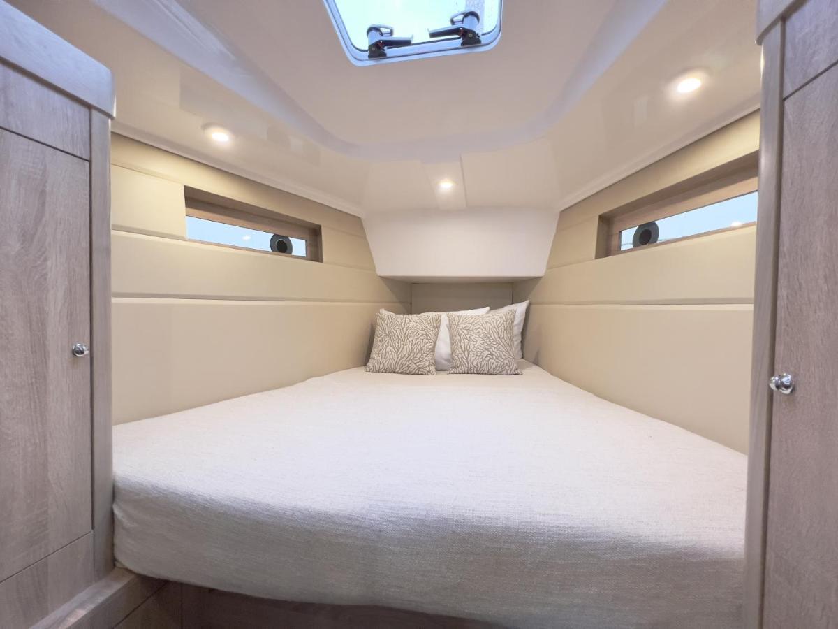 Hotel Hausboot Segelyacht Nui Burgtiefe auf Fehmarn Exteriér fotografie