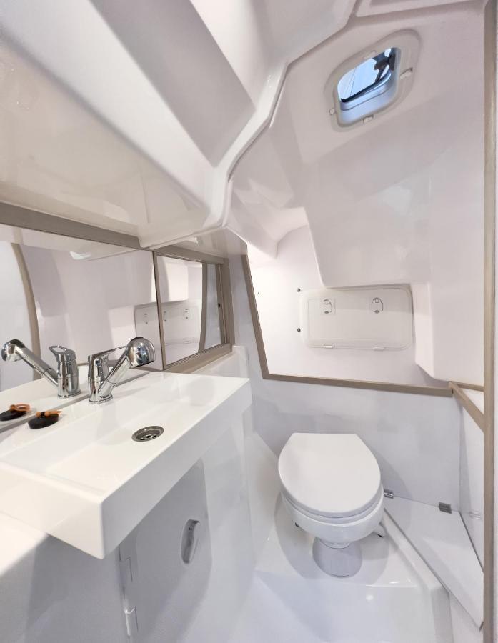 Hotel Hausboot Segelyacht Nui Burgtiefe auf Fehmarn Exteriér fotografie