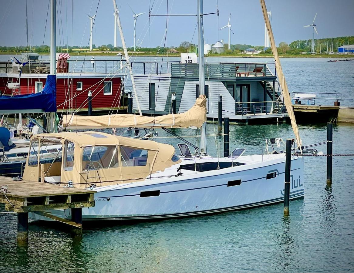 Hotel Hausboot Segelyacht Nui Burgtiefe auf Fehmarn Exteriér fotografie